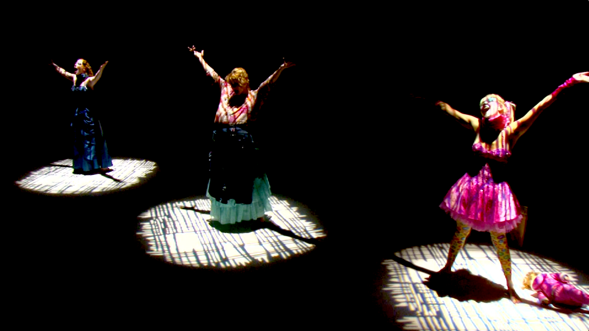 3 SISTERS CAGE GO GO LIGHTS DEVIL.png