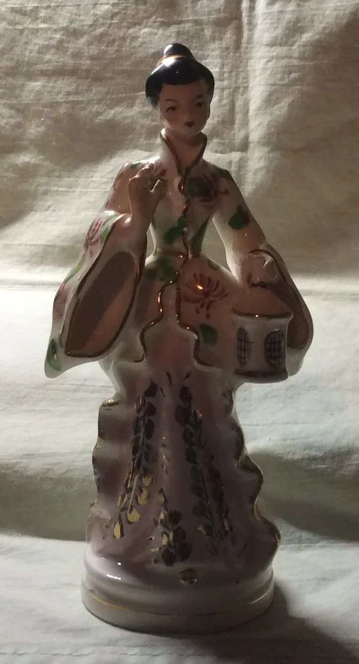 Asian Japanese Lady with Lantern Vintage Figurine