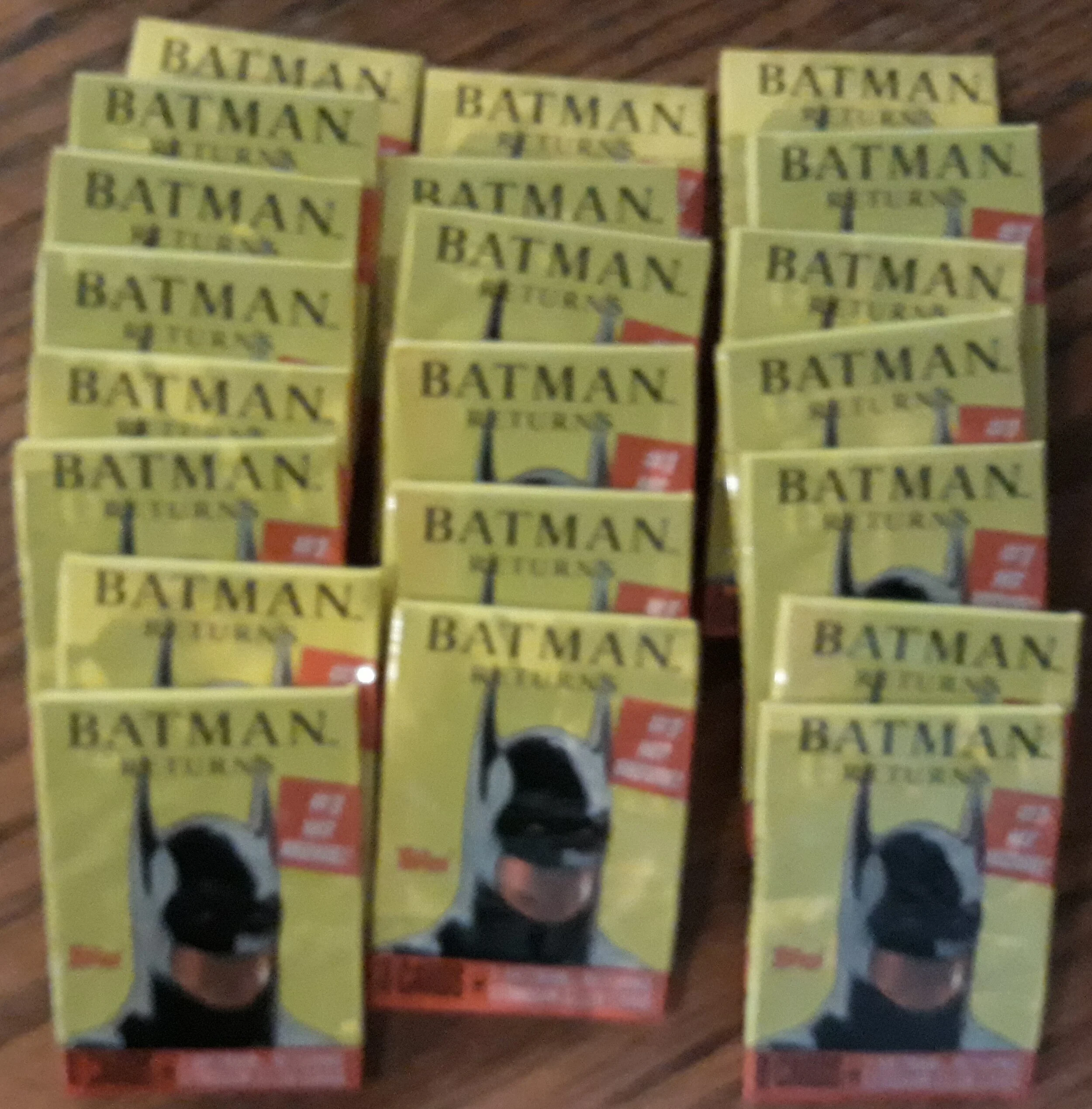 Batman Returns movie cards mixed lot 21 unopened packs (Topps, 1991)