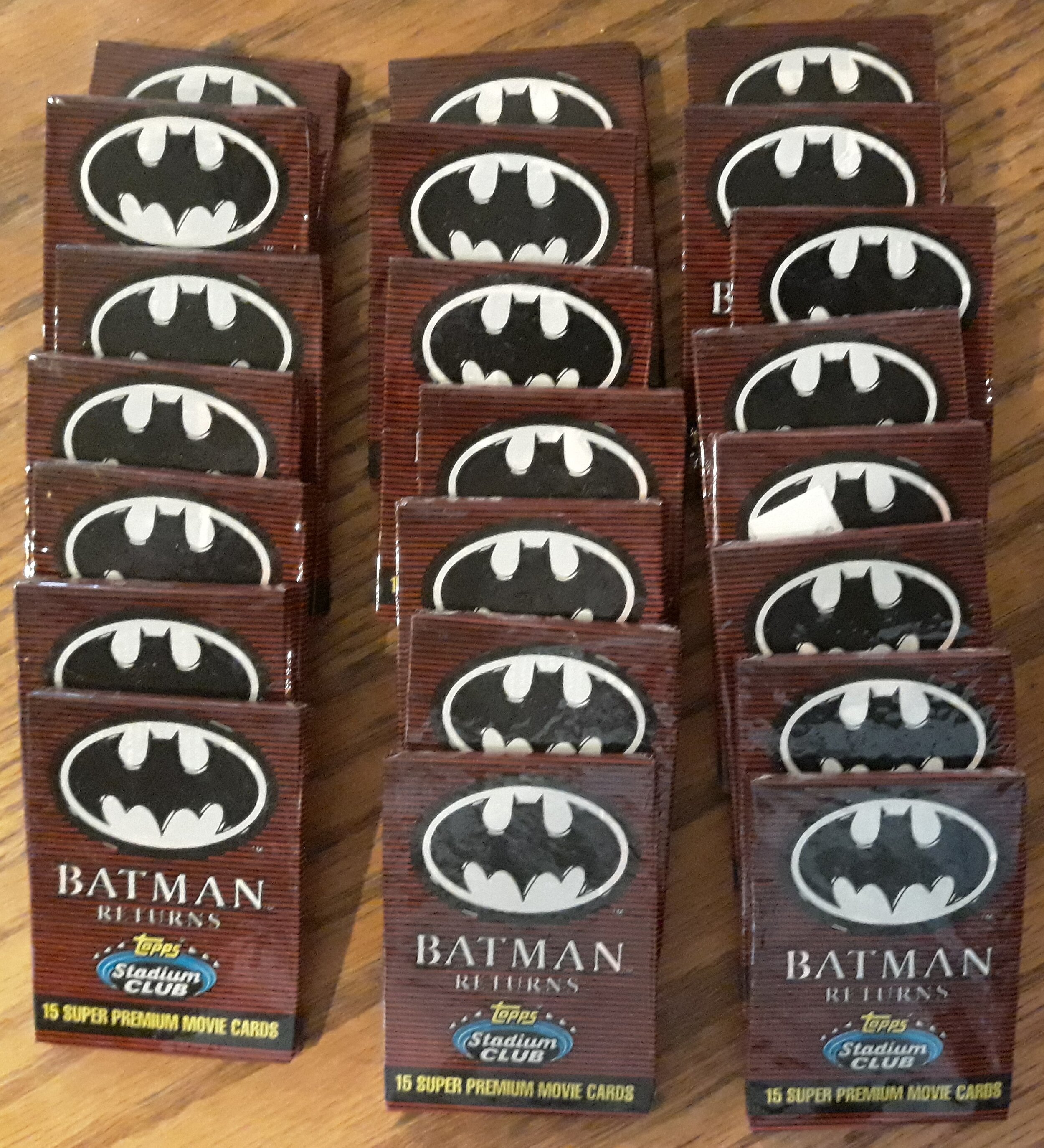 Batman Returns mixed lot 22 unopened packs (Topps Stadium Club, 1991)