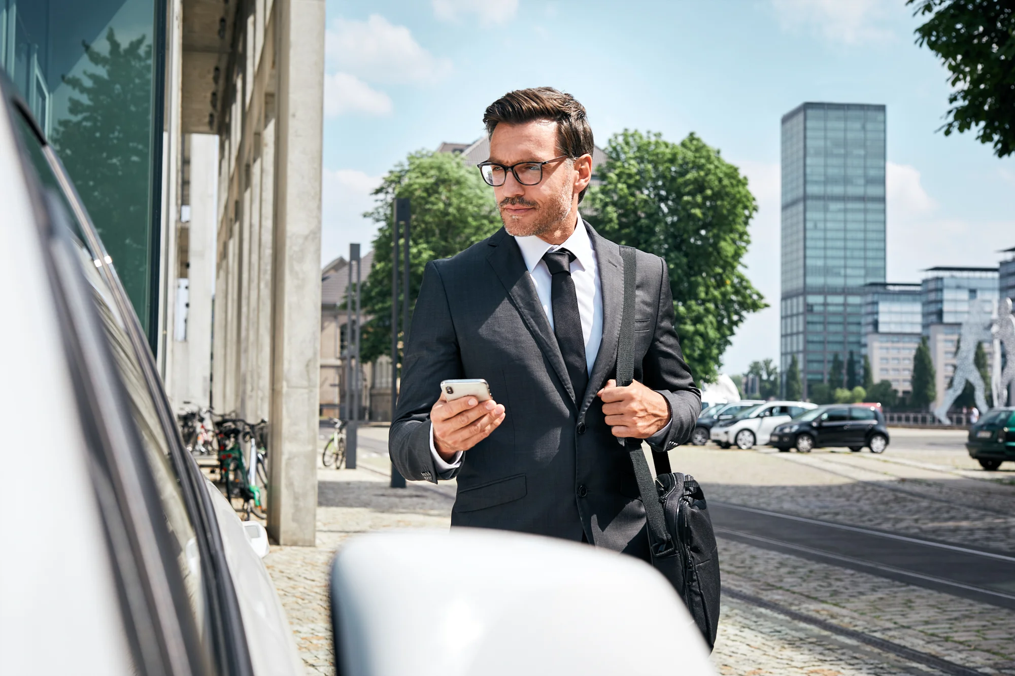 DriveNow_Lifestyle_BMW_2series_Active_Tourer_Business_03.jpg
