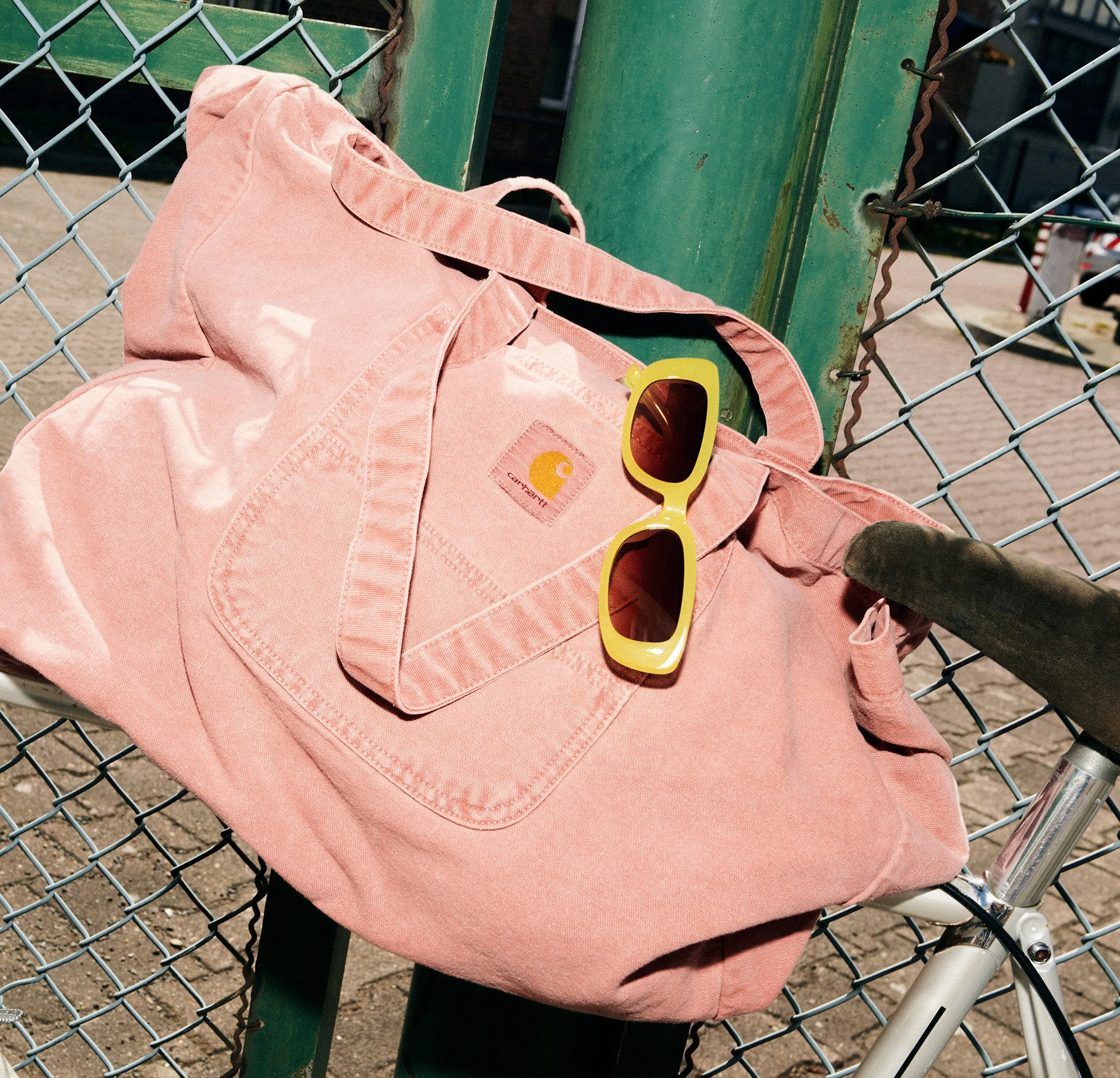 W_Sneakers-Streetwear_ACCESSORIES_1.jpg