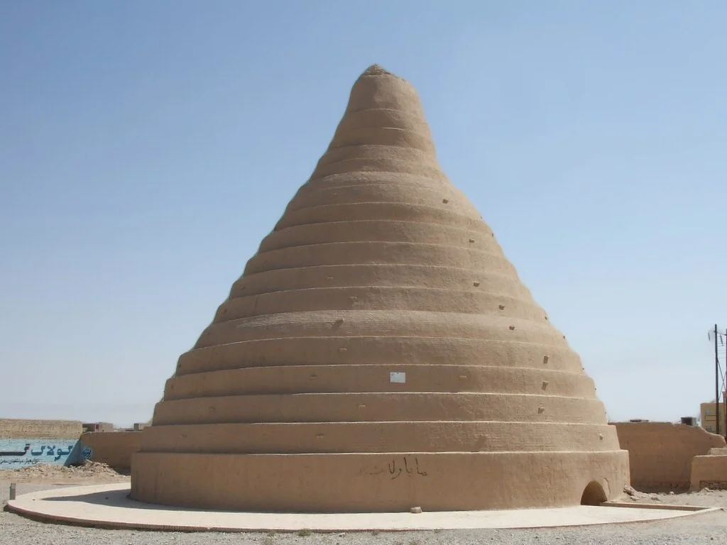 Yakhchal_of_Yazd_province.jpg