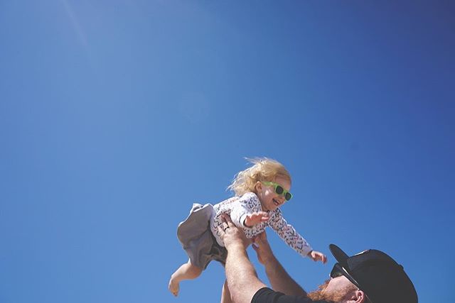 Great day on the beach flying kites and doing yoga 🧘&zwj;♀️🏖 🤘🏻