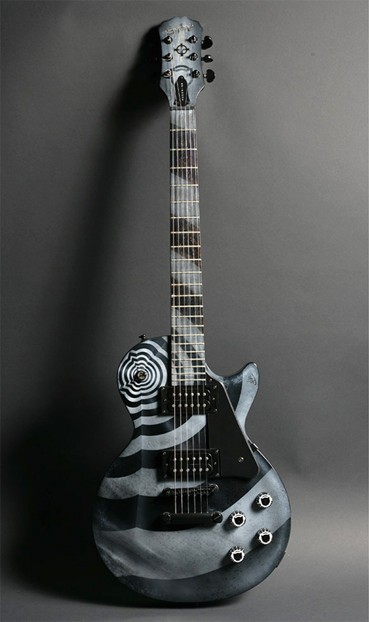 07_napster_guitar_1.jpg