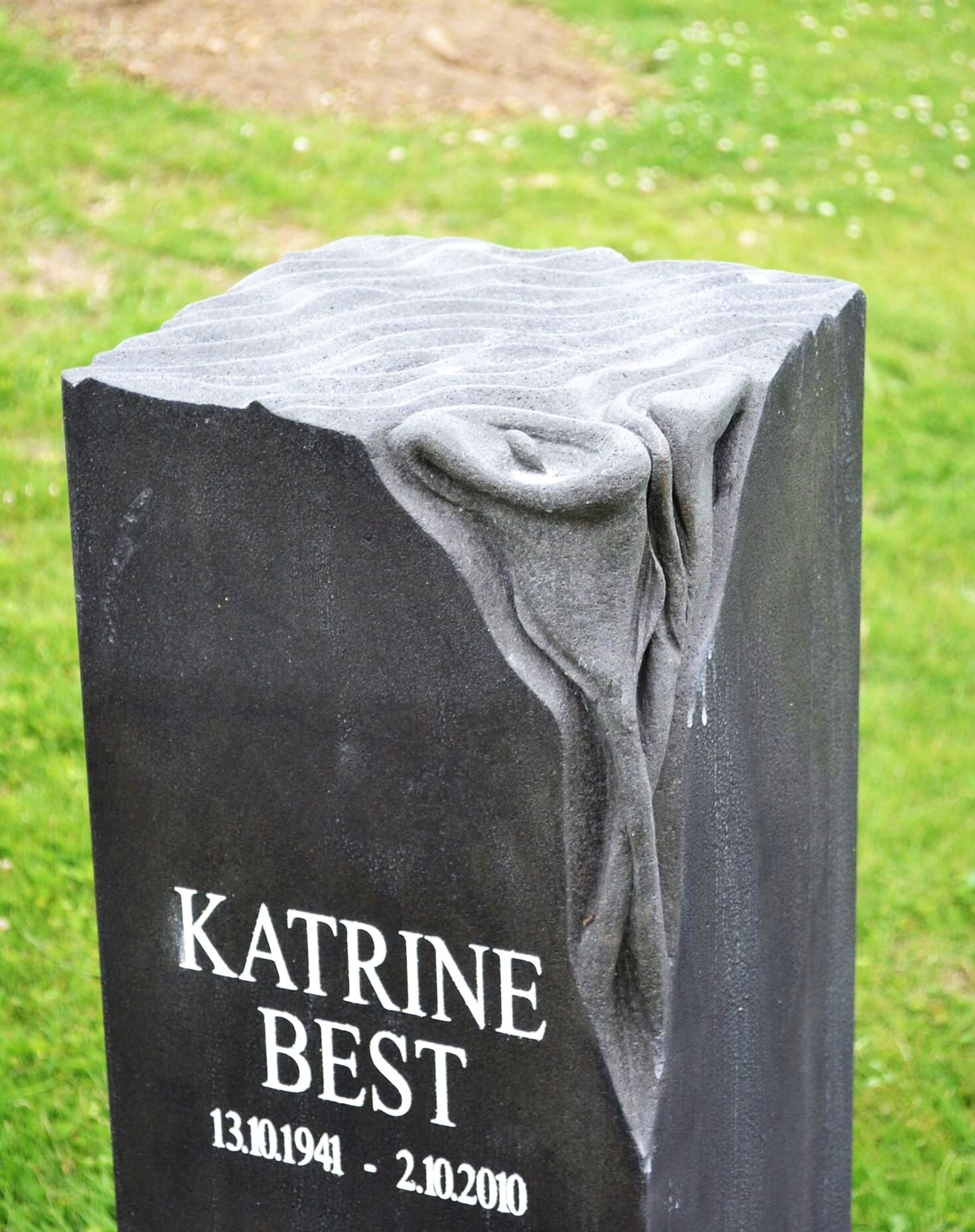 NZ Hand Carved headstone. Timaru Blue Stone