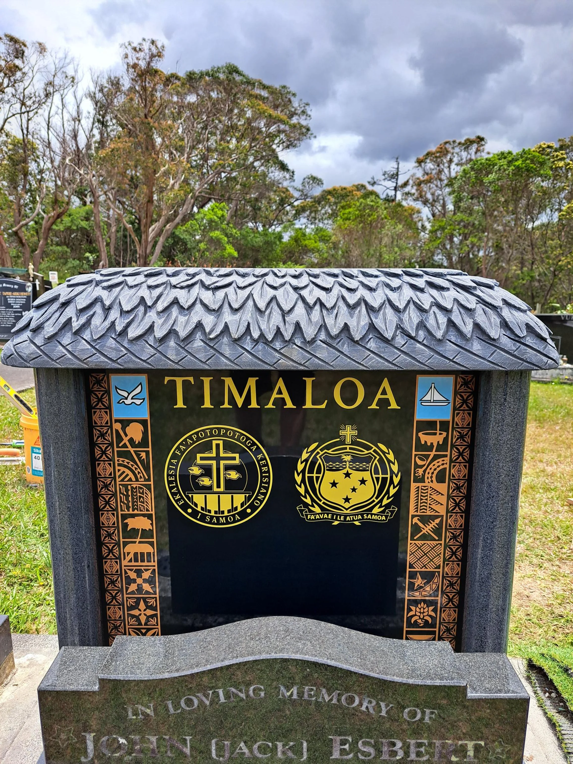 Grey Fale Temple Set with Enviromax Back.jpg