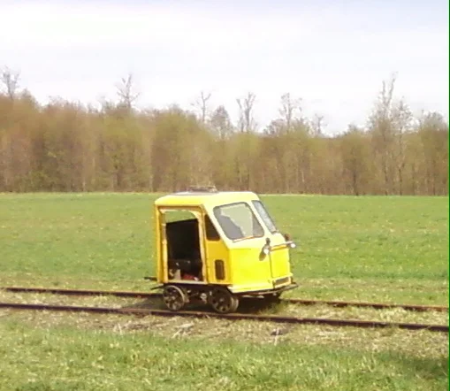 cart on tracks.jpg