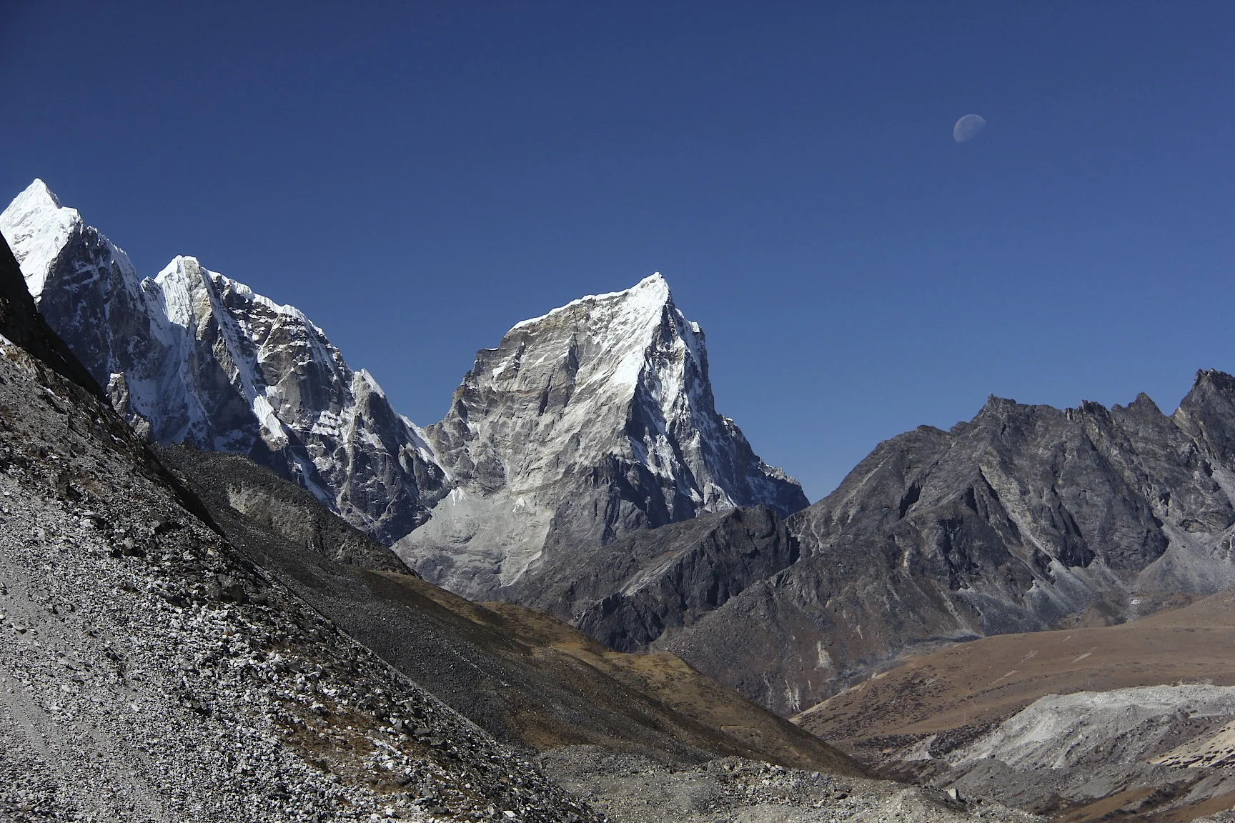 Mt. Cholatse