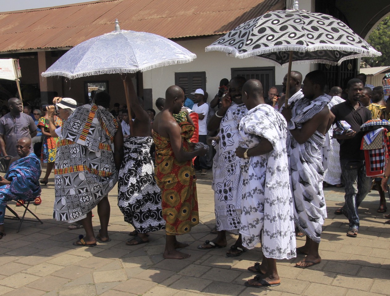 Ashanti chiefs, the bigger the umbrella, the more important the chief.