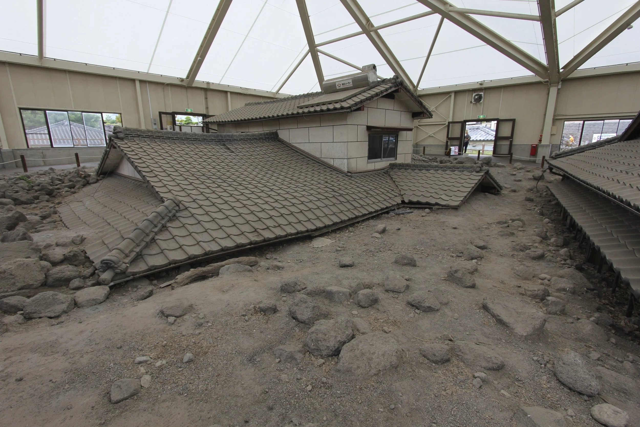 Mount Unzen is part of Shimabara Peninsua. On June 3, 1991, the volcano erupted violently. The volcano generated at least 10,000 small pyroclastic flows, destroying about 2,000 houses.
