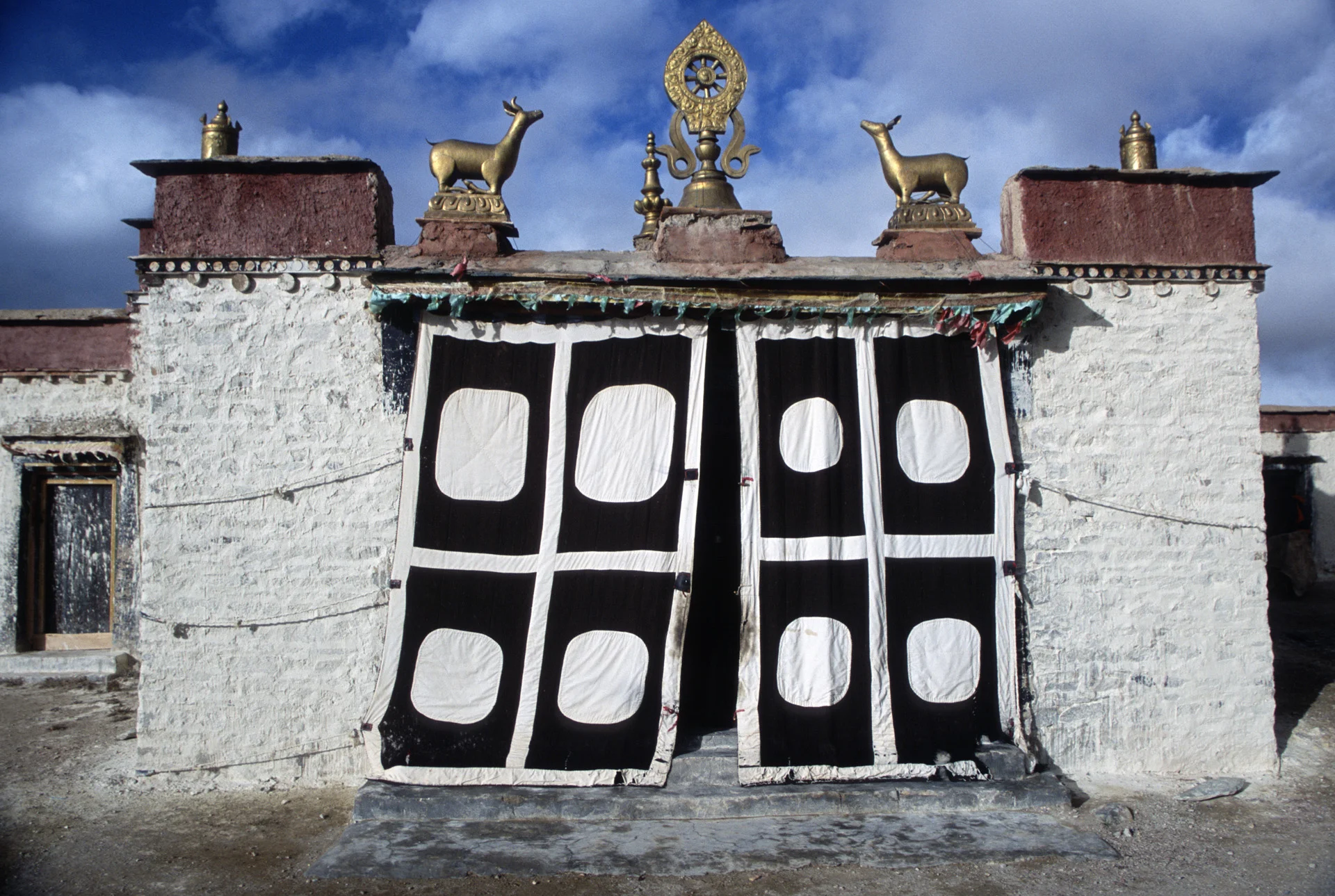 Chiu Gompa - the main gate
