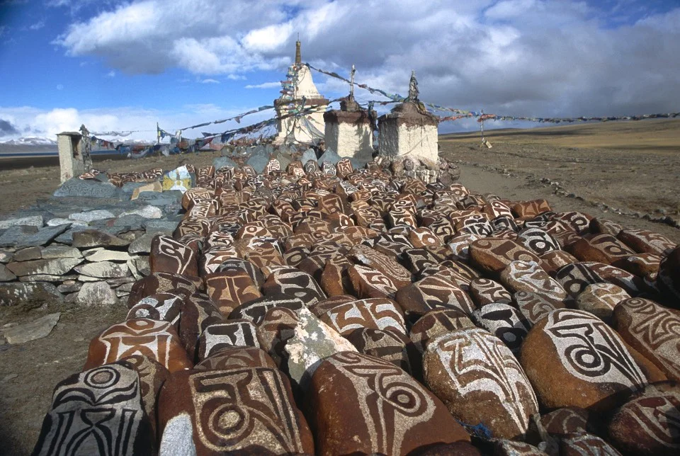 The symbol of Tibetan Buddhism. Emptiness and the wind.