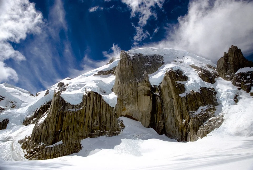 Inside the Cirque de Los Altares