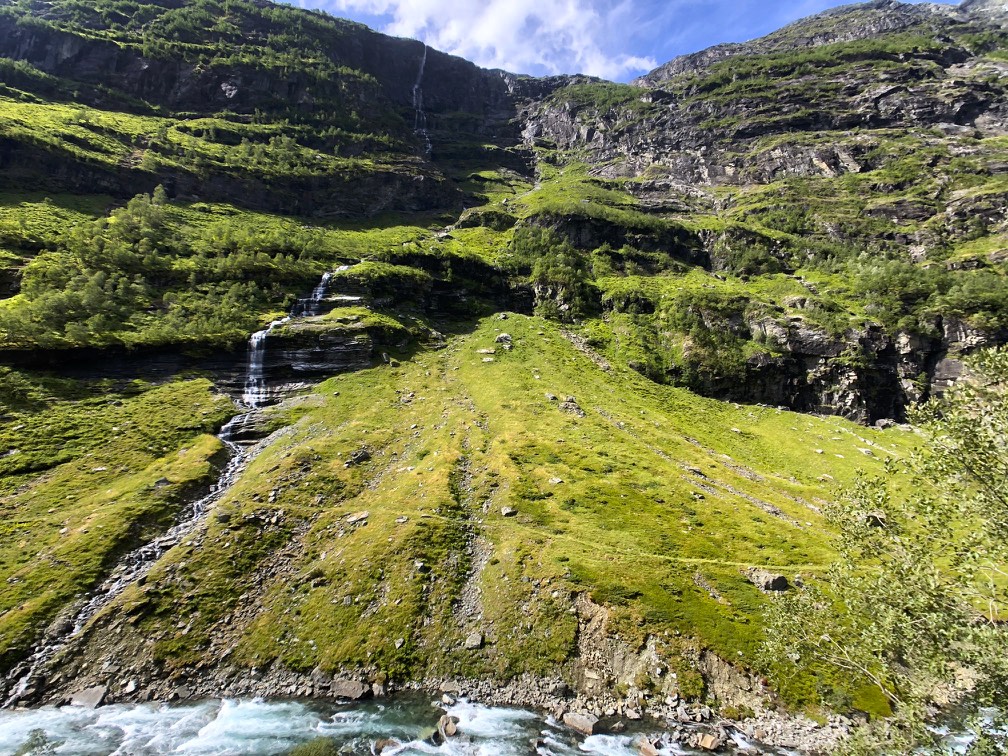 Hinking down from Myrgal to Flam