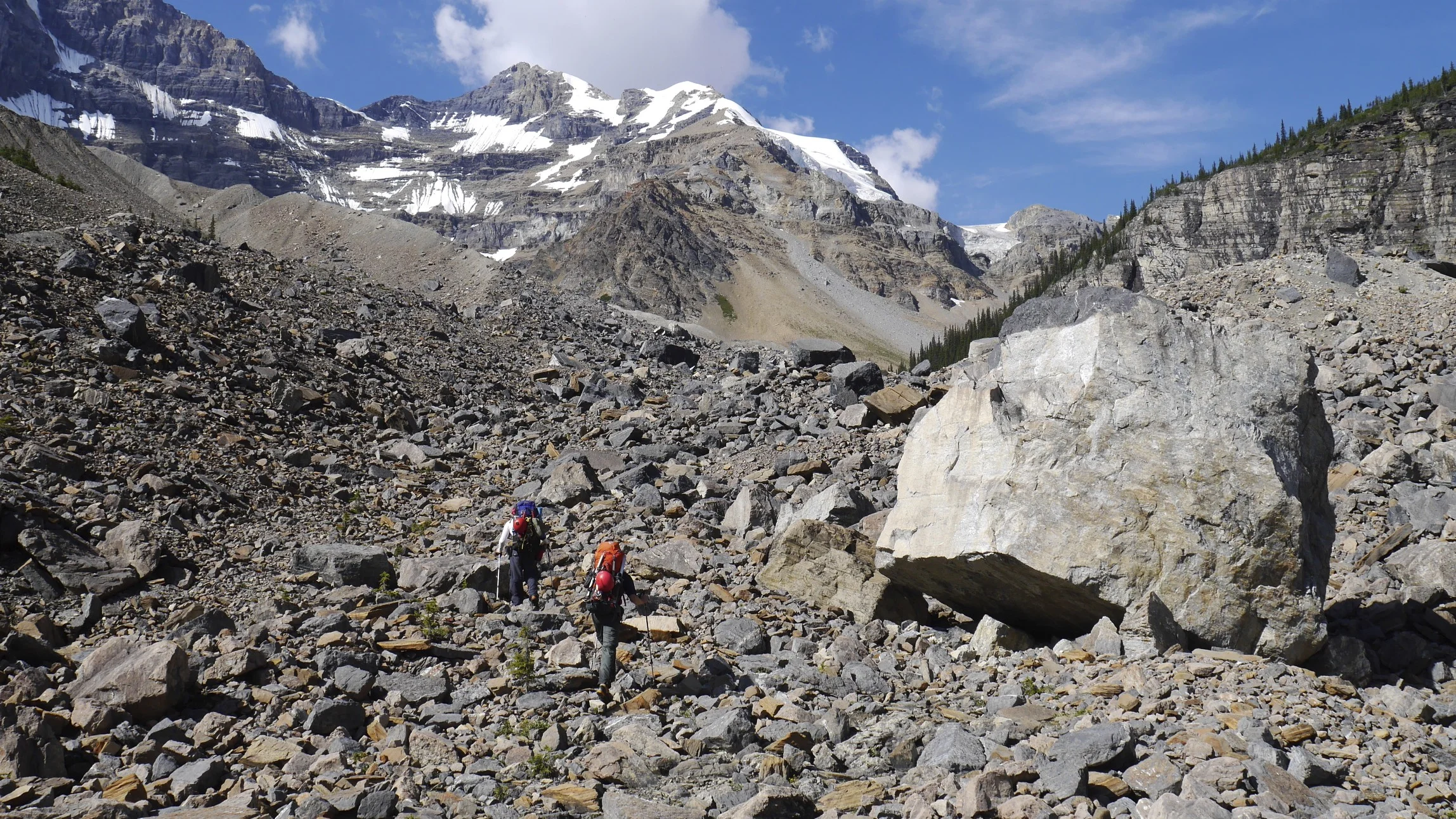 En route to Mt. Wooly and Mt. Diadem base camp