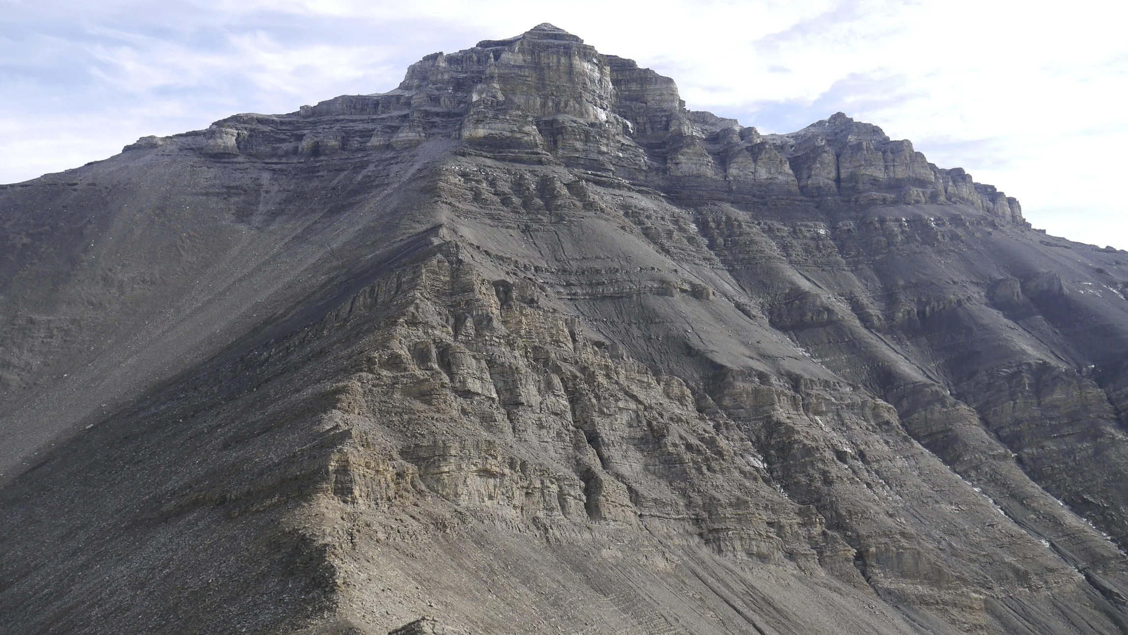 Nigel Peak 3,211m