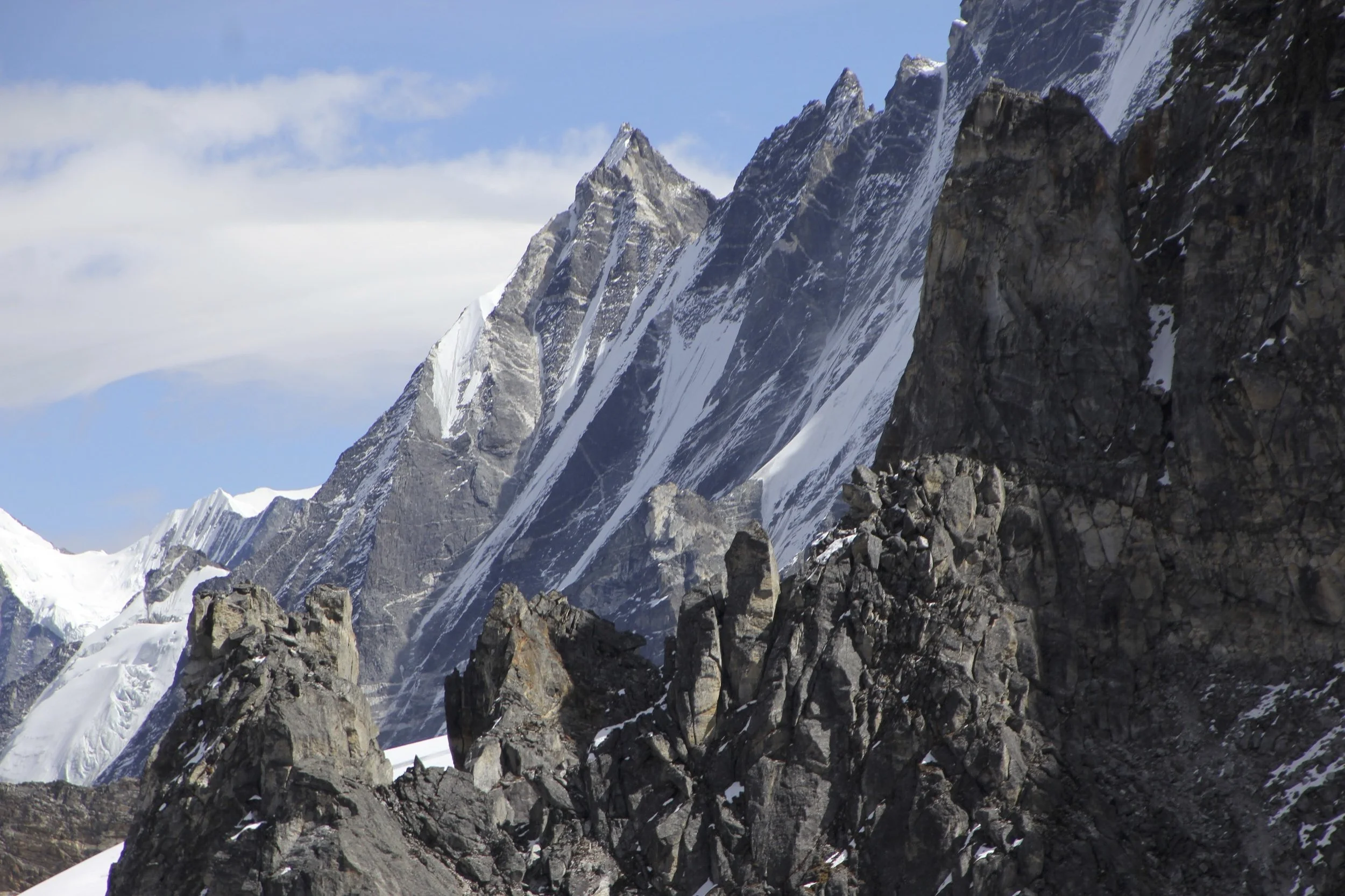 The rocky ridge extending from Ganjala Pass