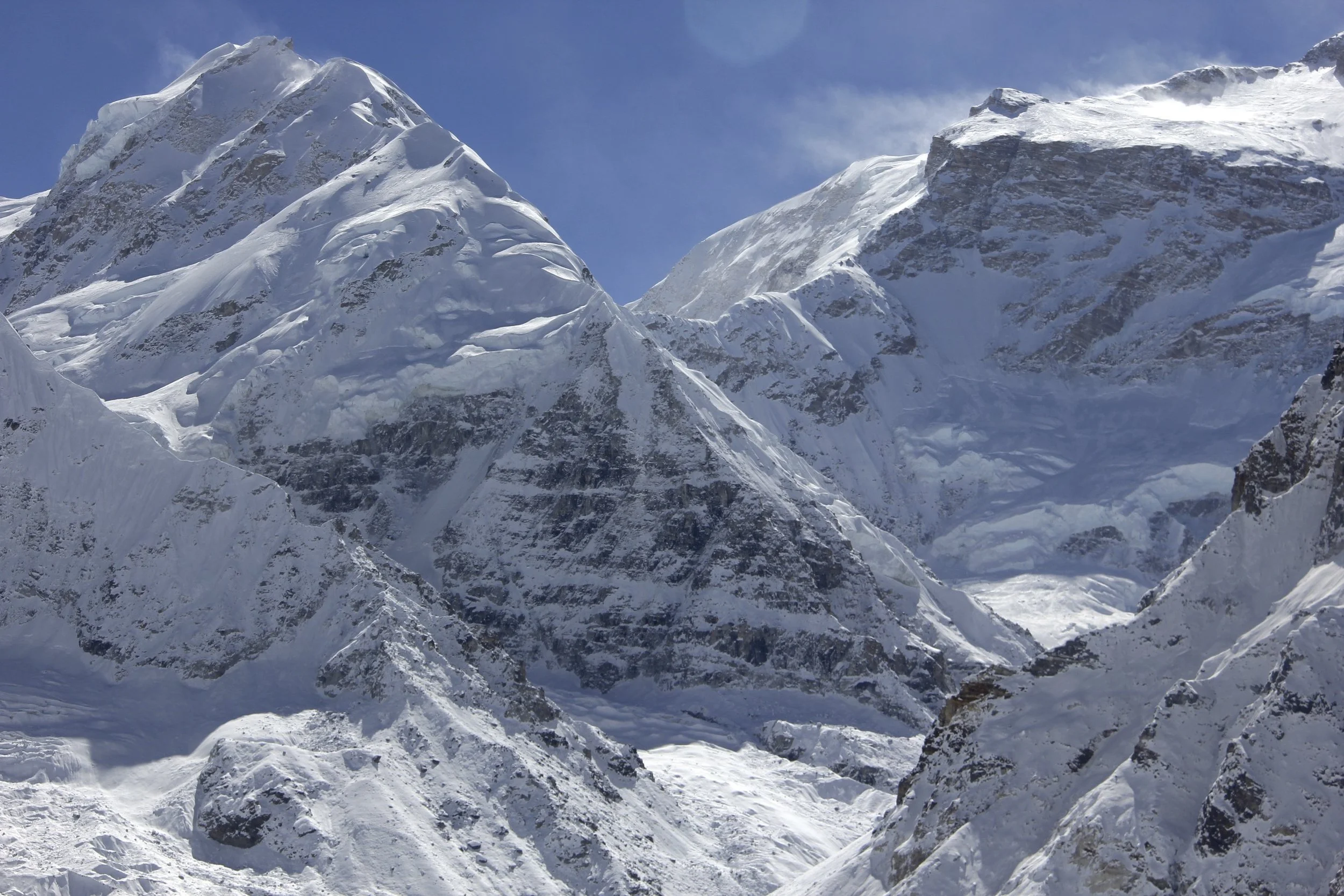 Gimmigela Chuli (The Twins) 7,350 and Kanchendzonga (on the right)