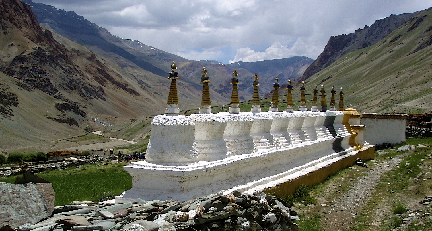 Between Pishu and Hanamur