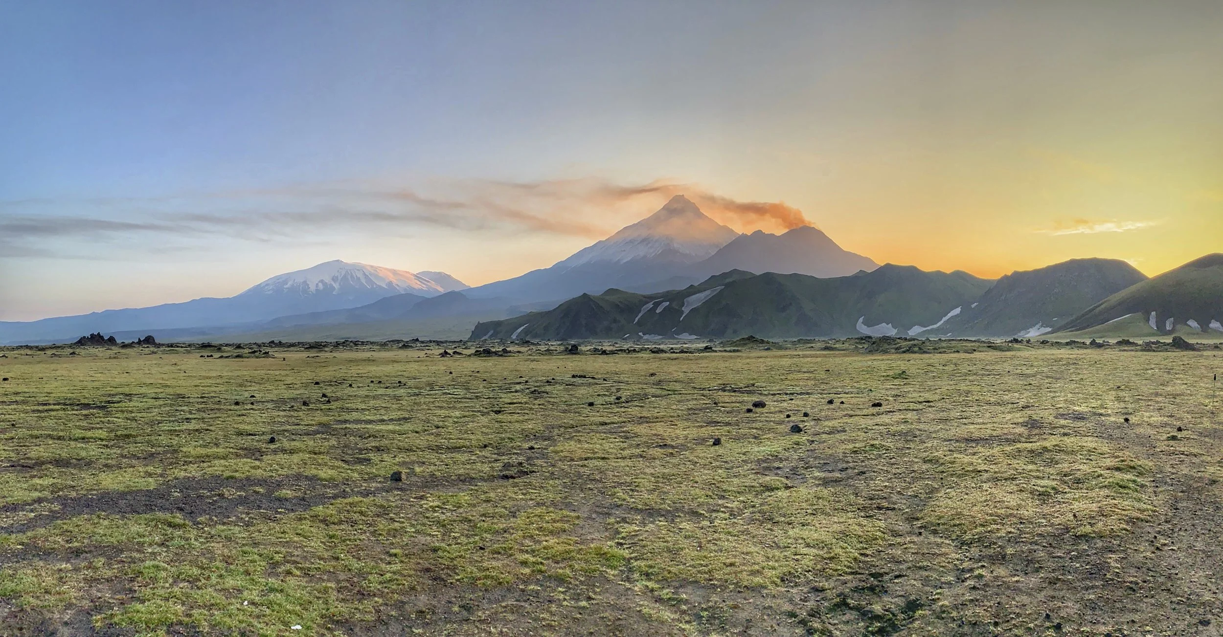 The Field of Mars and the high volcanoes of the Kluchewskaya Cluster.