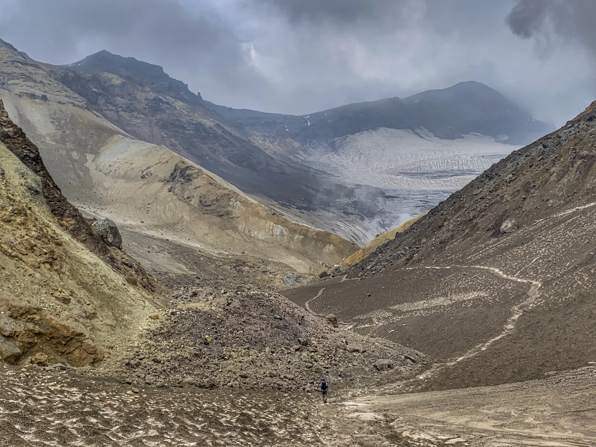 As we got closer, it felt unreal to be here! It was hard to imagine that a place like this exists and that we can explore it freely.