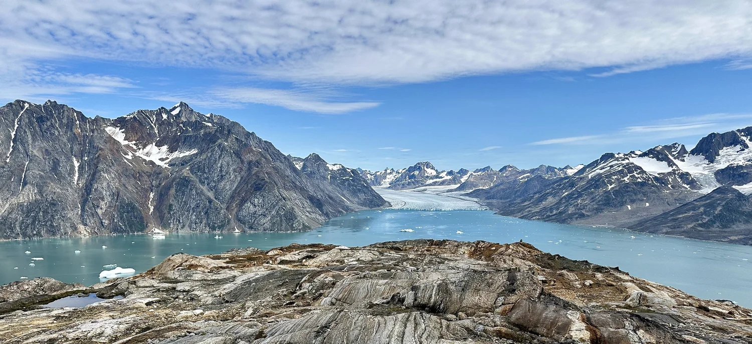 Lake Louise or Moraine Lake with peaks