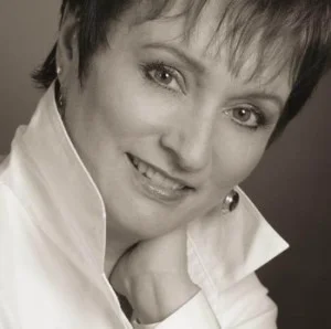 Renee_Mollan-Masters_edited-1-1-300x298.jpg