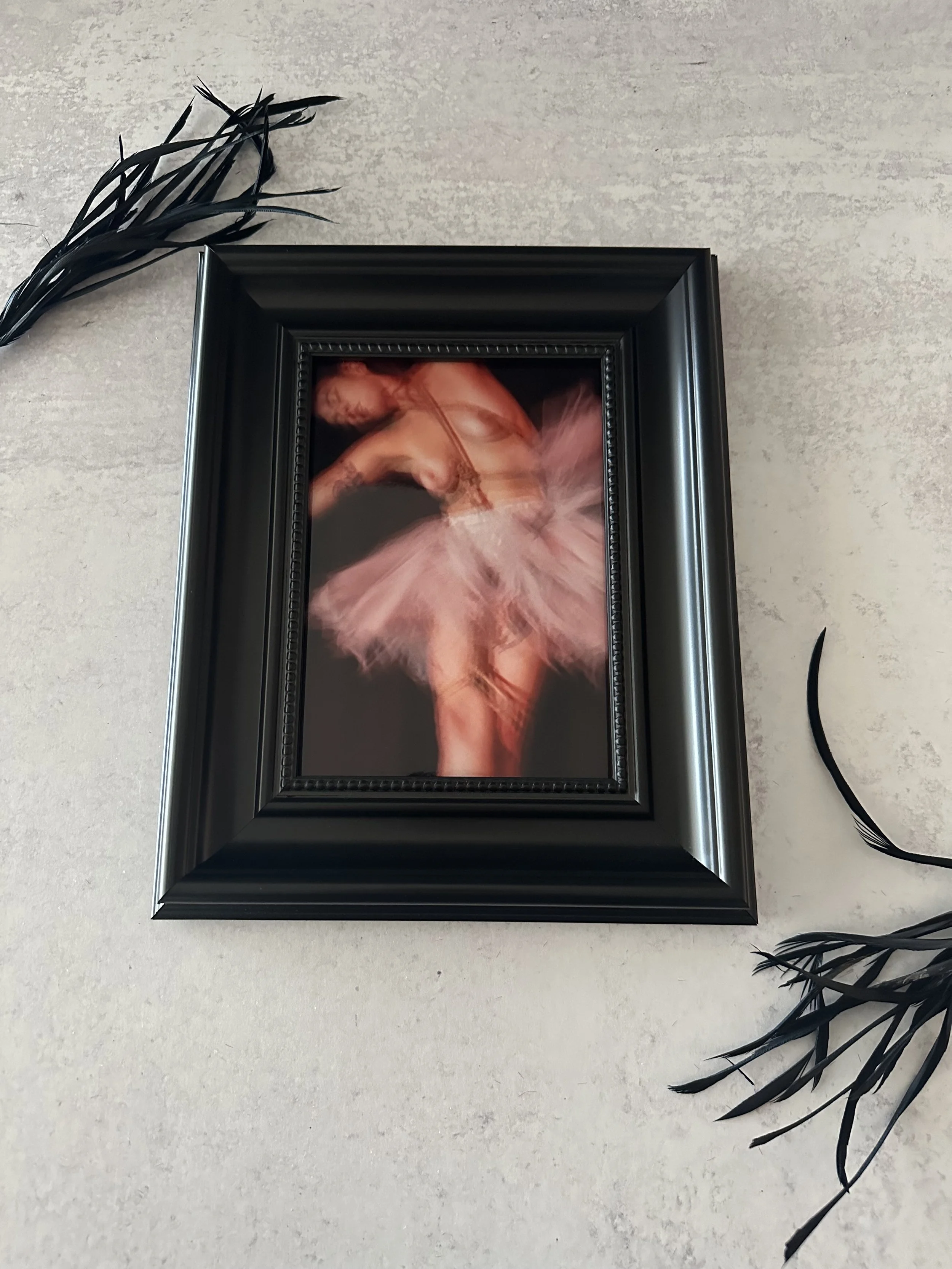 house-of-red-velvet-portrait-white-frame-store-alternative-baroque-gifts-ballet-fetish.jpeg