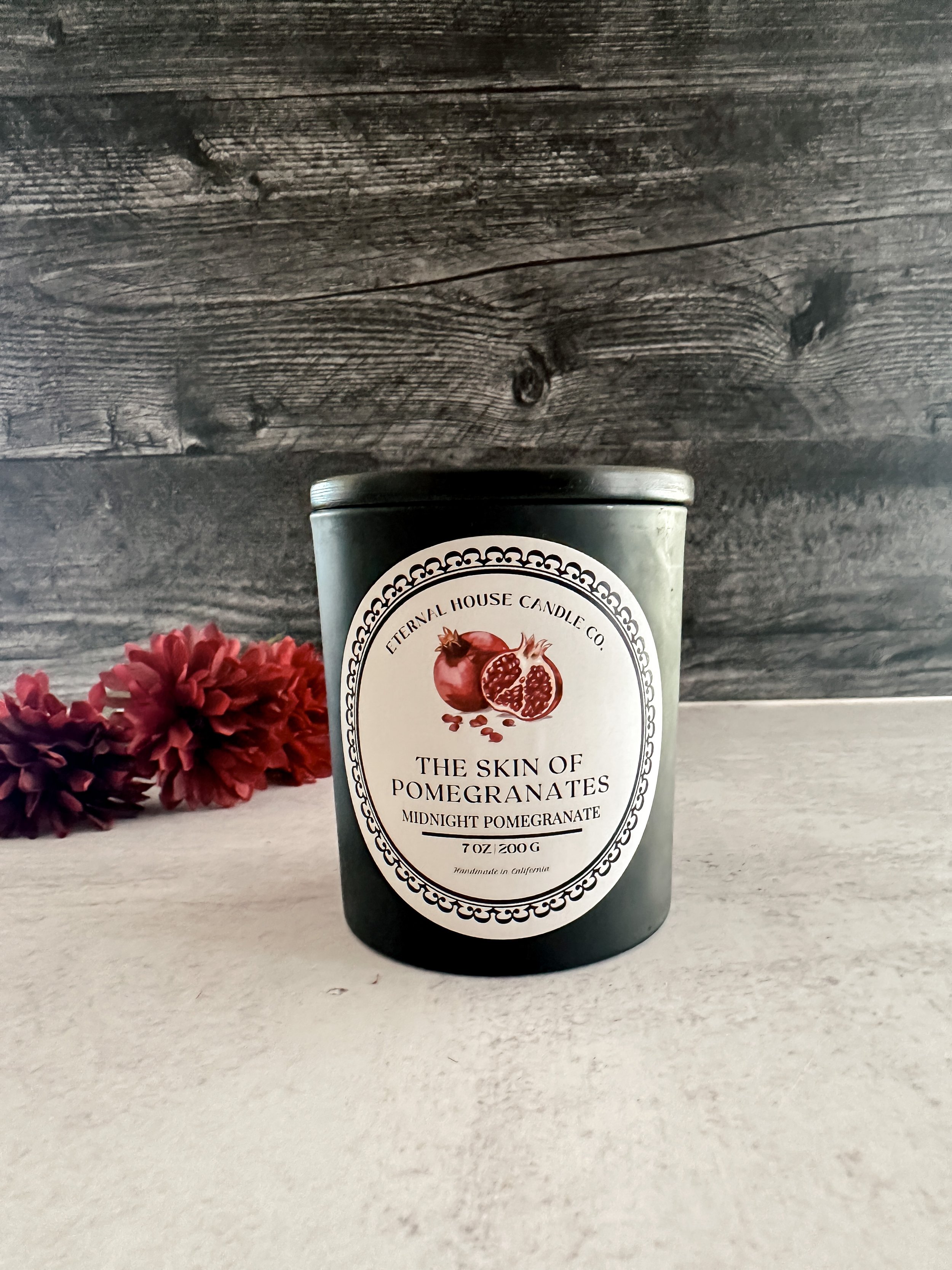 house-of-red-velvet-skin-pomegranates-soy-wax-candle-black-matte-jar-gifts.JPG