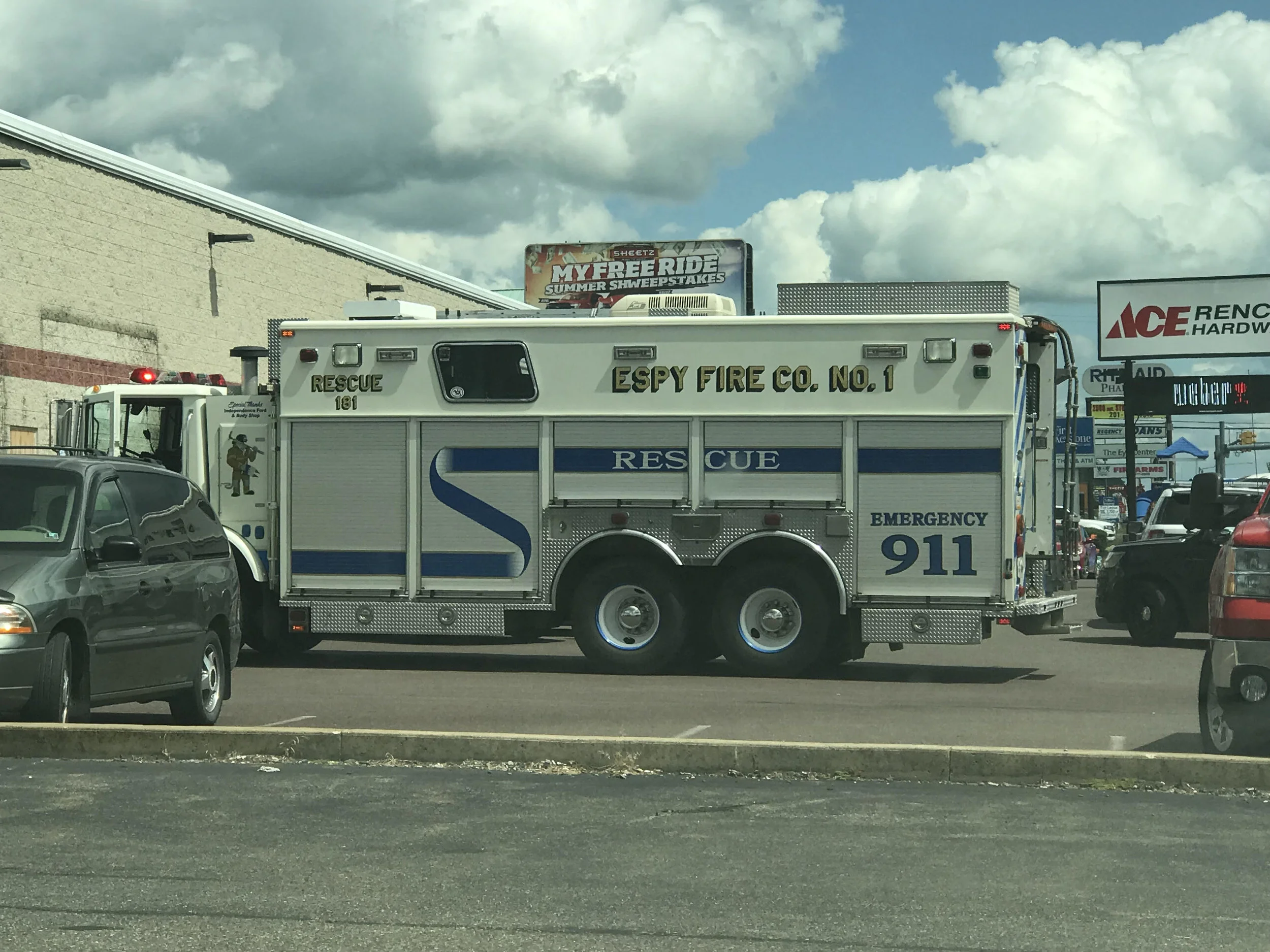 truck crash renco 2.jpg