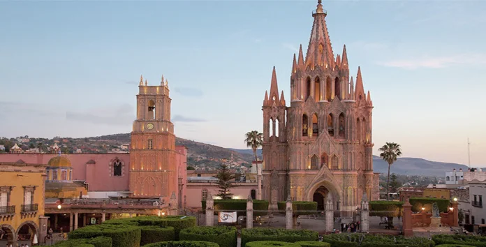 Opening Doors: Áperi, San Miguel de Allende