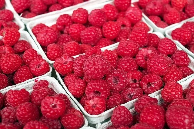 Whole raspberries