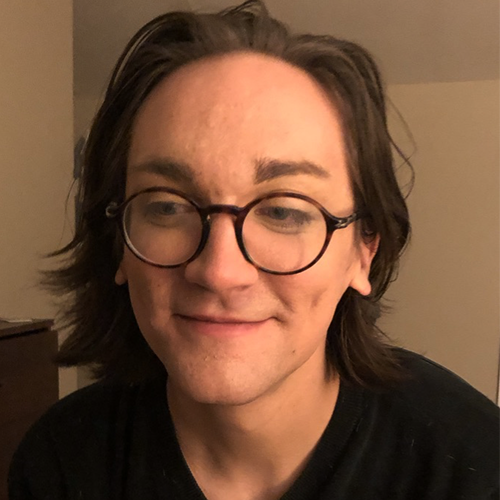 Quinn Headshot for Website.png