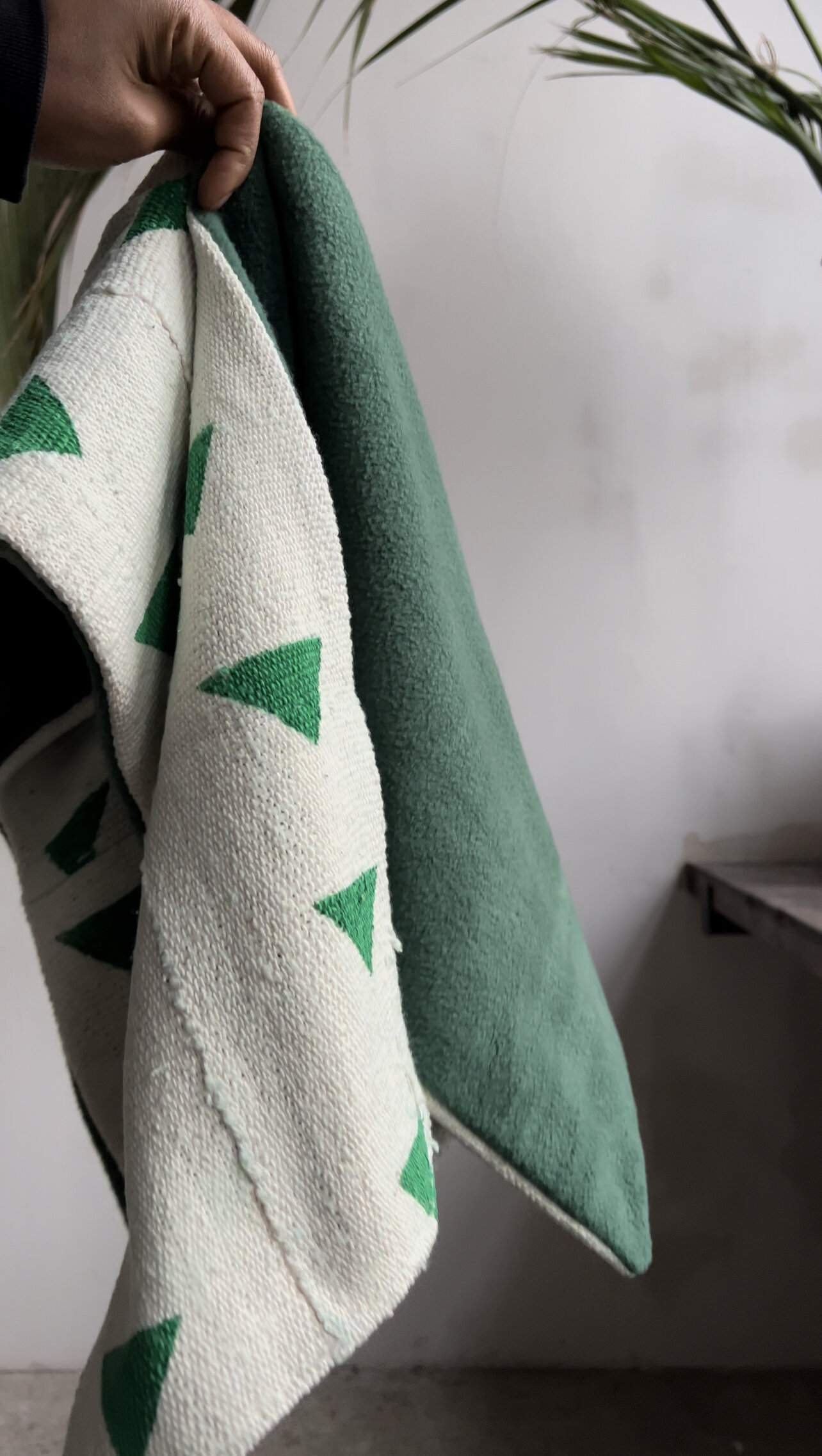 1561137D-7400-4A57-B8FC-1EAFC7F69727