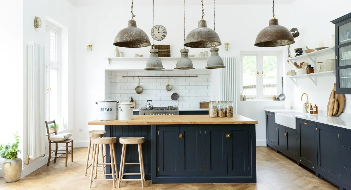 The Arts and Crafts Kitchen // Source