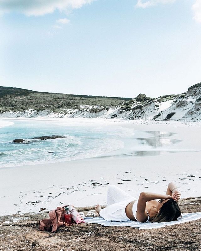 Last weekend 👌 @ellapayne__ @minmintattat 💓 Autumn can be some of our fav weather here ...clear days and crisp nights. Winter can be pretty spectacular too with wild oceans, deserted beaches and stunning coastal drives. We&rsquo;ve got the wood for