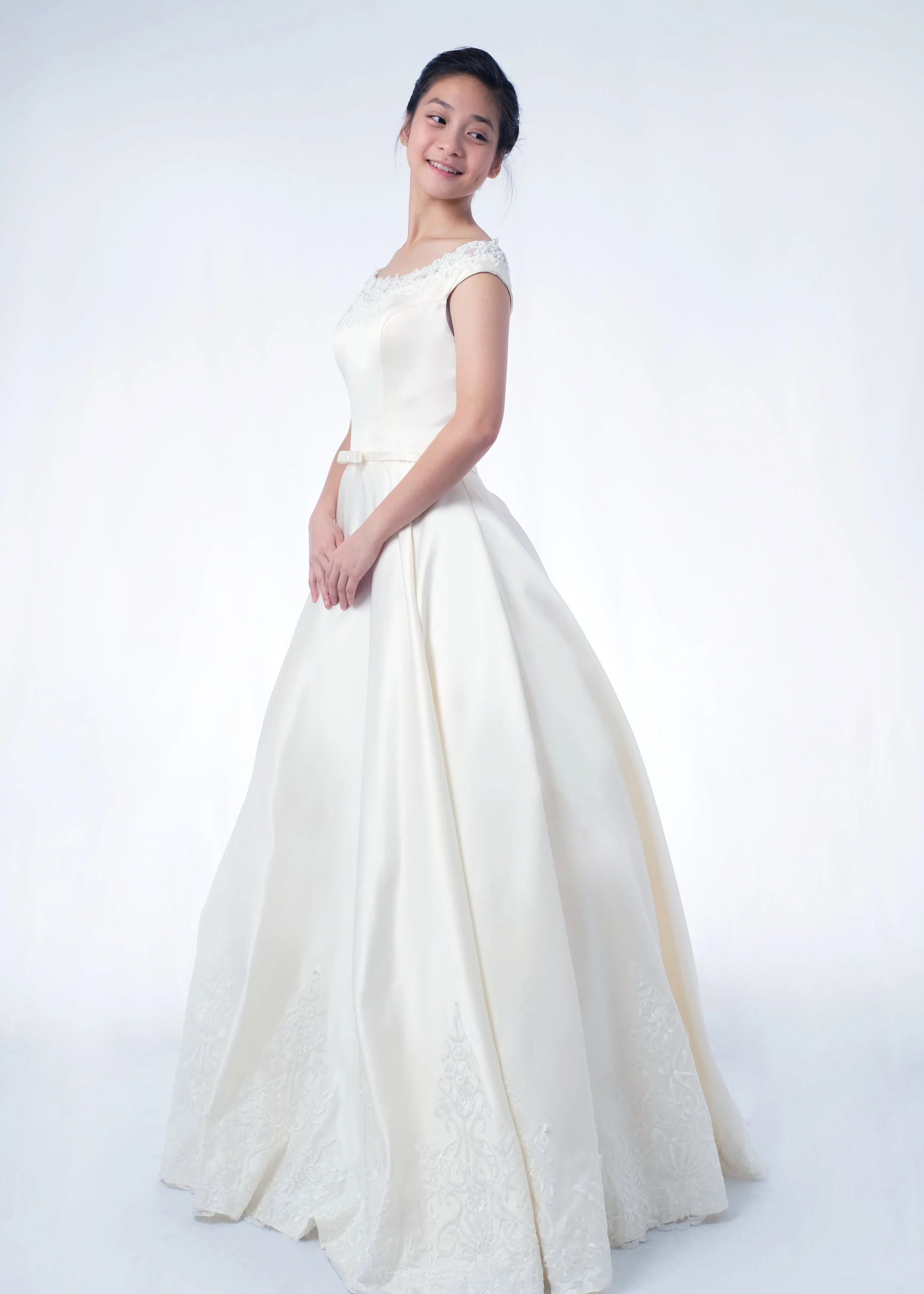 bride in wedding bridal ballgown