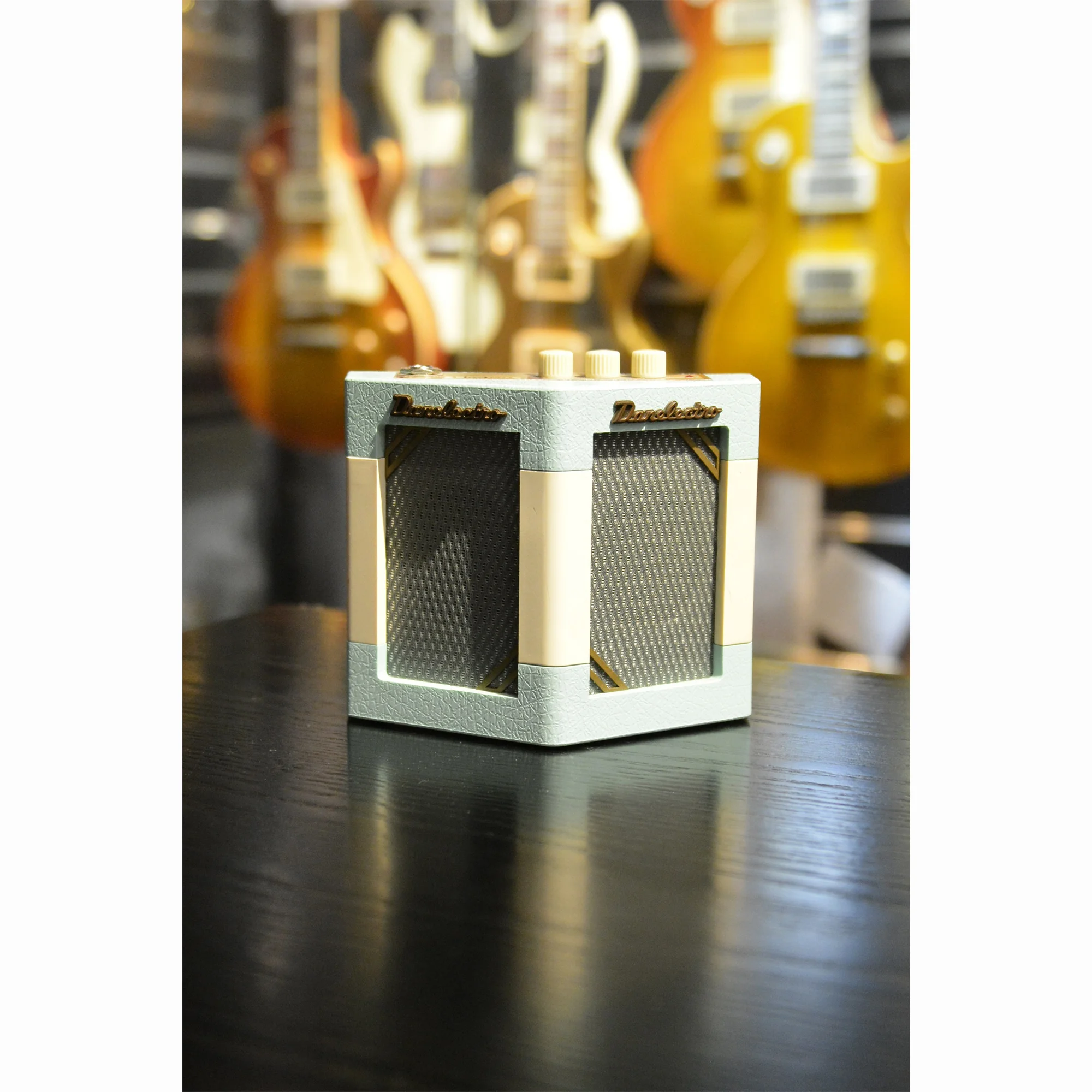 DANELECTRO BLUE HIFI PS187.jpg