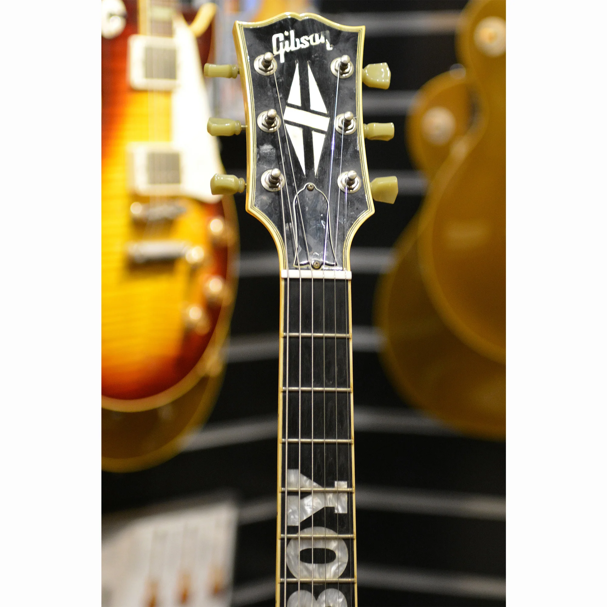 GIBSON CS356 PLAYBOY CS30350 PS18.jpg