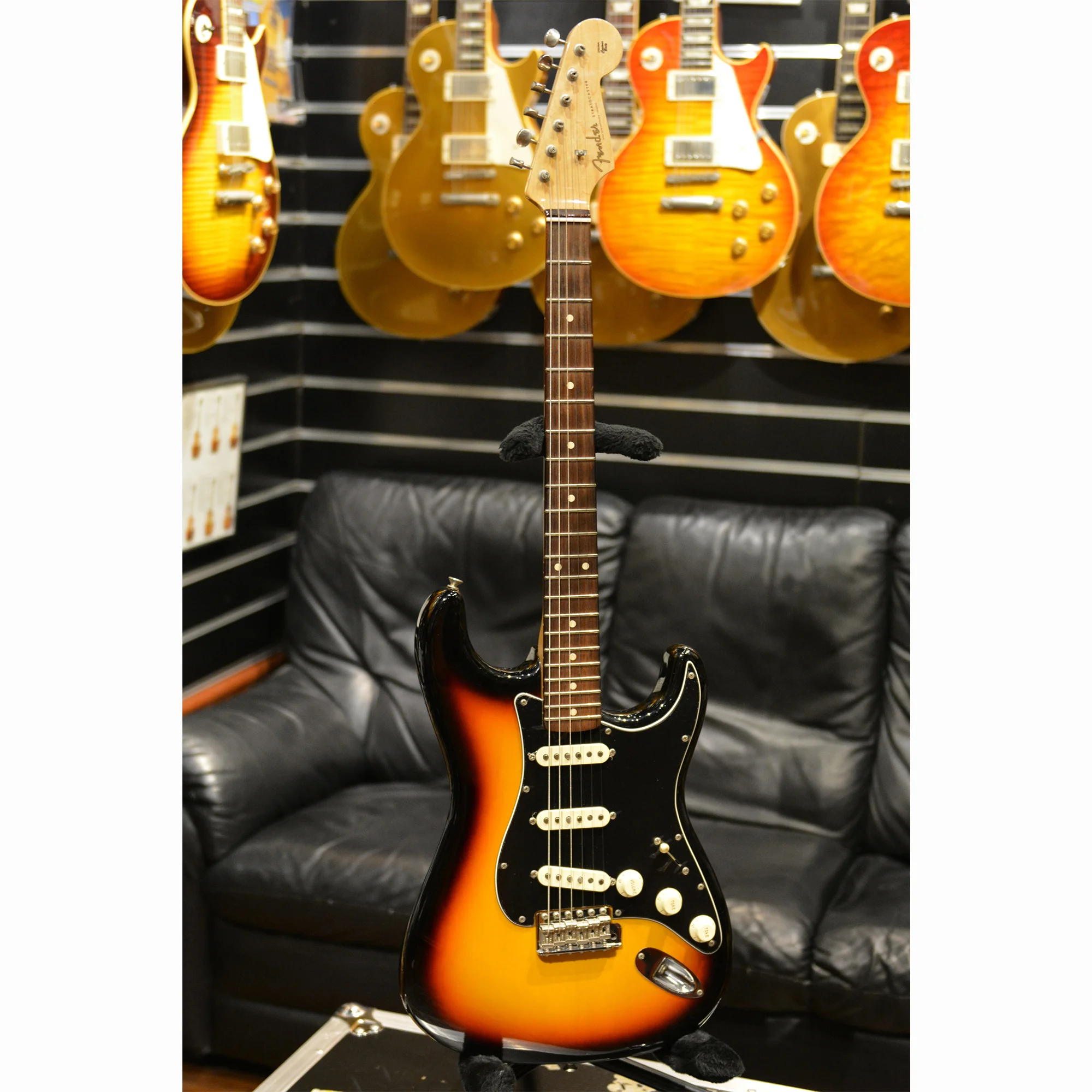 FENDER R5761 PS0015.jpg