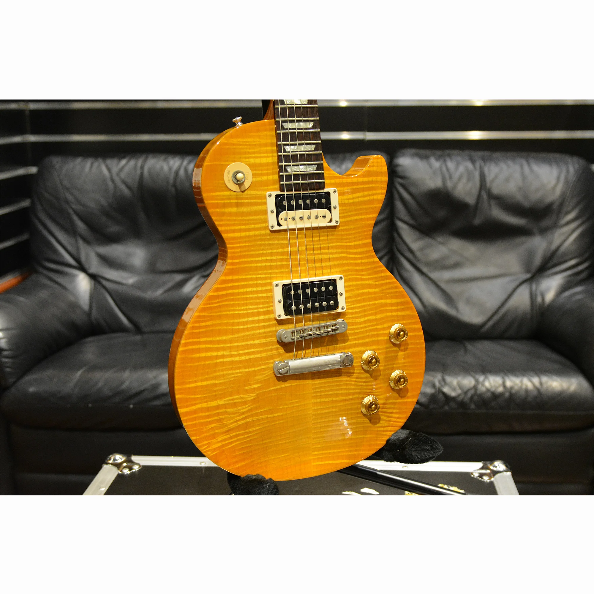 GIBSON 15AUG PS0026.jpg