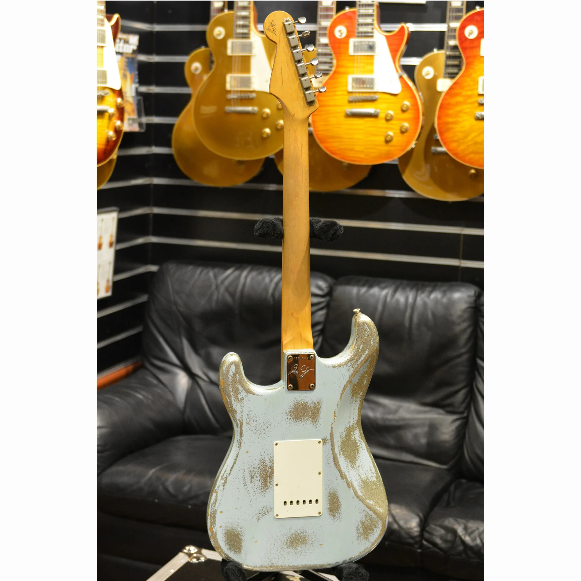 FENDER CZ516552 PS72.jpg