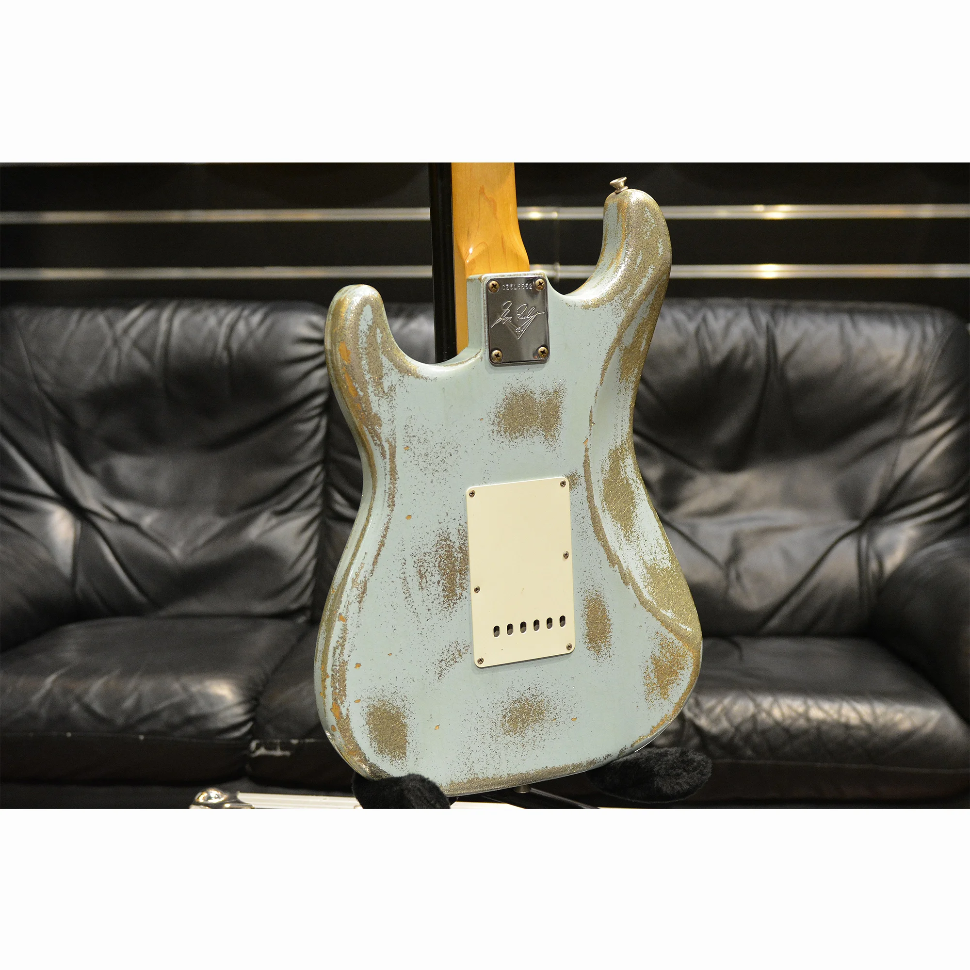 FENDER CZ516552 PS73.jpg