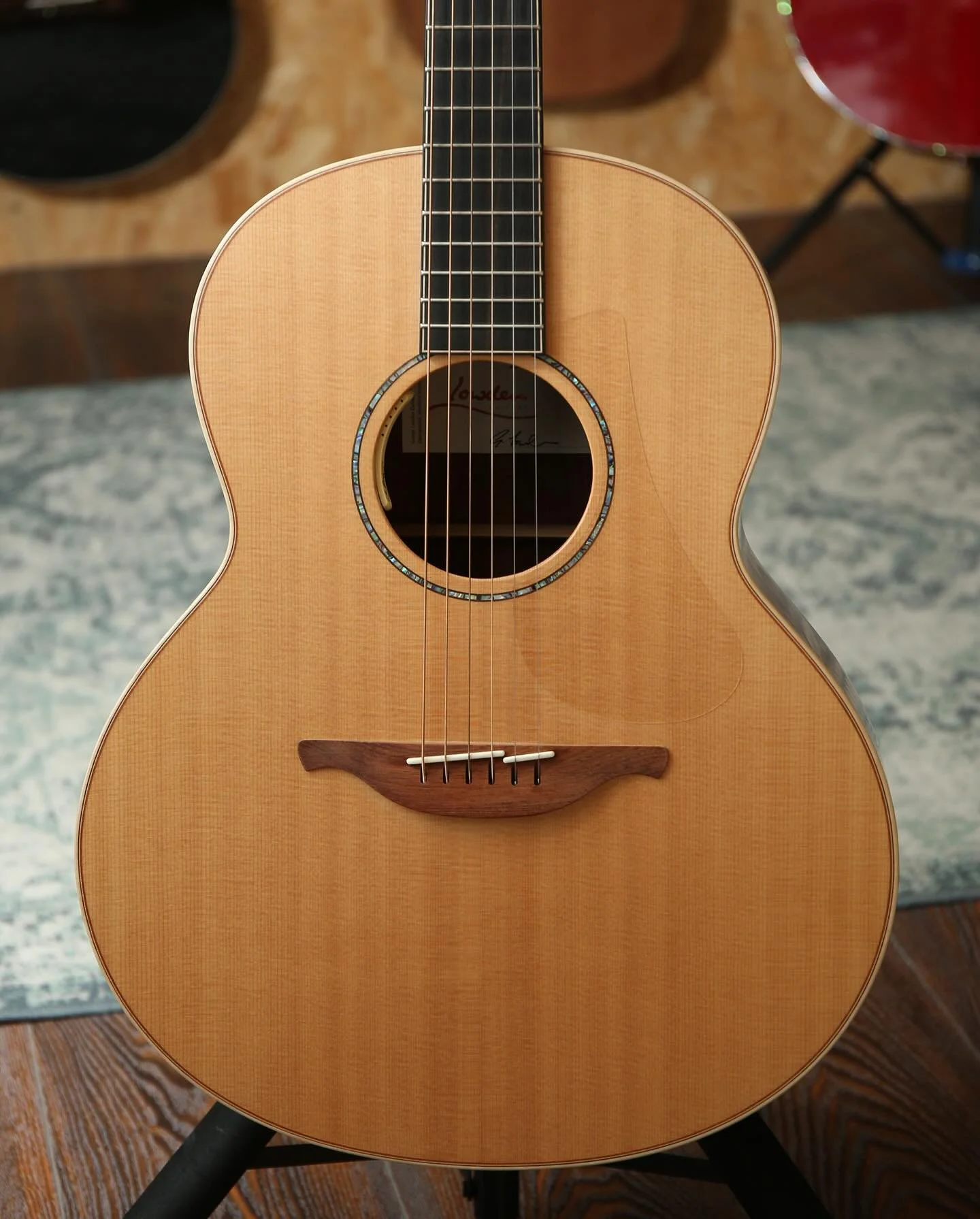Clearance Sale - Lowden木結他
貨尾清貨特價進行中❗️
▪️Lowden F-35 Cocobolo | Sitka Spruce▪️
全線Lowden木結他清貨中,
更多詳細資料請查閱網站或親臨門市。
#木結他 #香港 #結他店 #guitarsofa #手工結他 
#指彈 #指彈結他