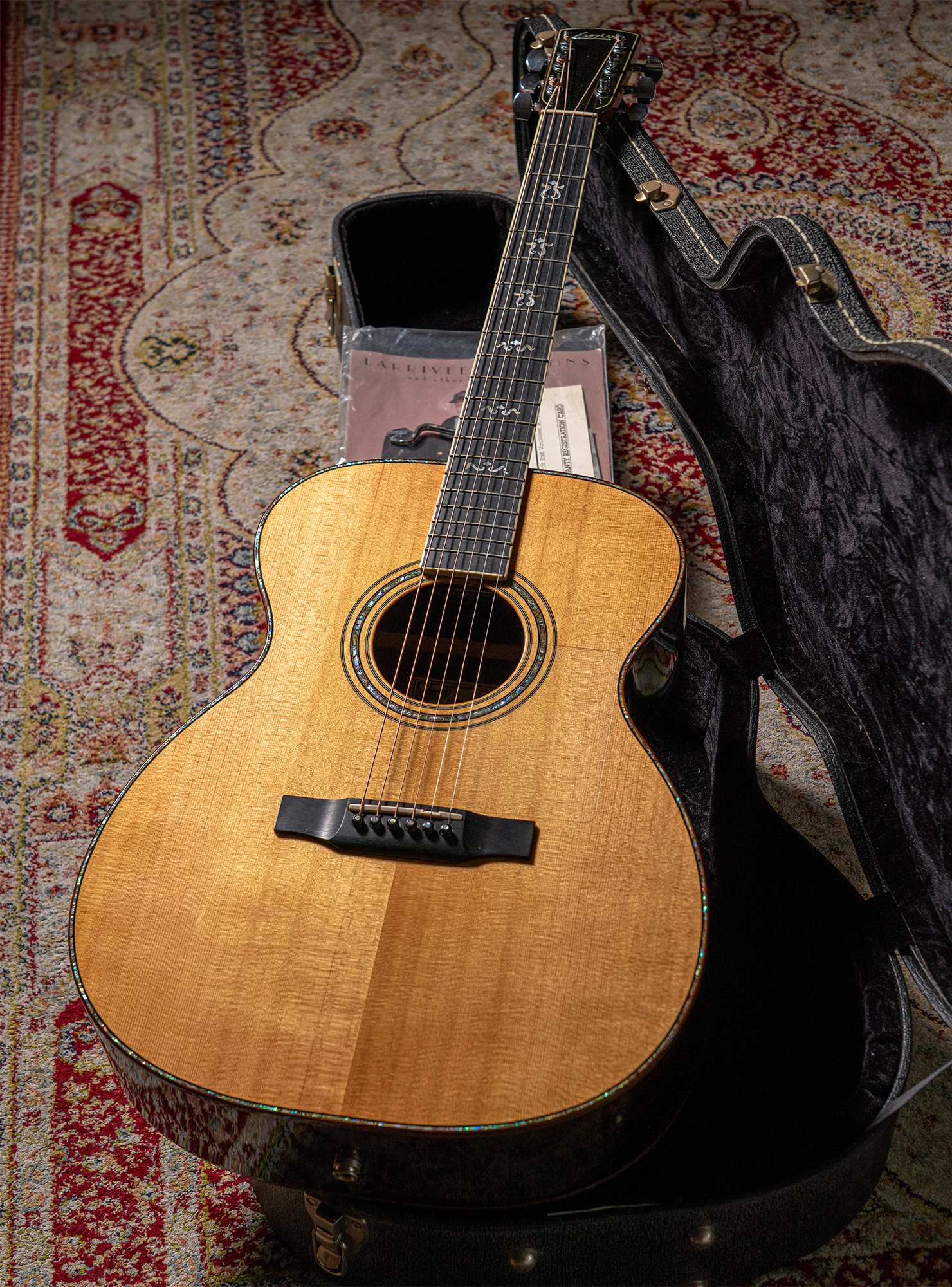 2000 Larrivee OM10E Natural