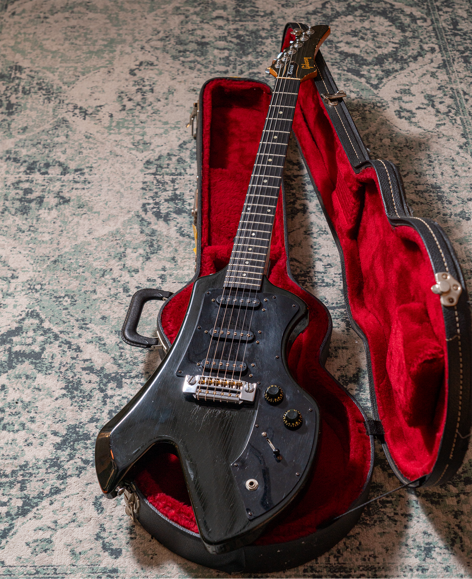 1983 Gibson Corvus III Black