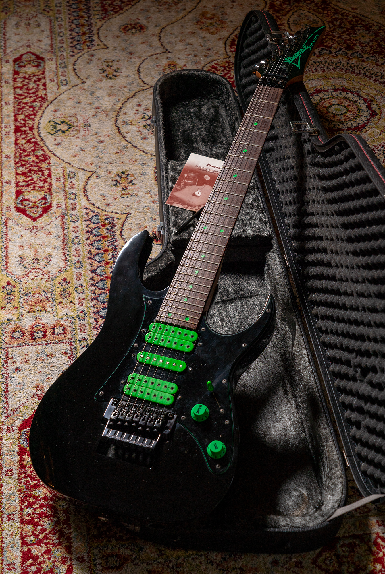 1991 Ibanez Universe Steve Vai Signture UV7 Black