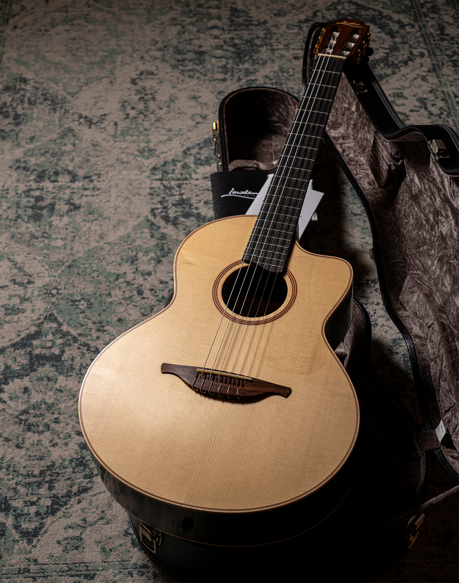 2019 Lowden S-32J Jazz Nylon Alpine Spruce/ Indian Rosewood