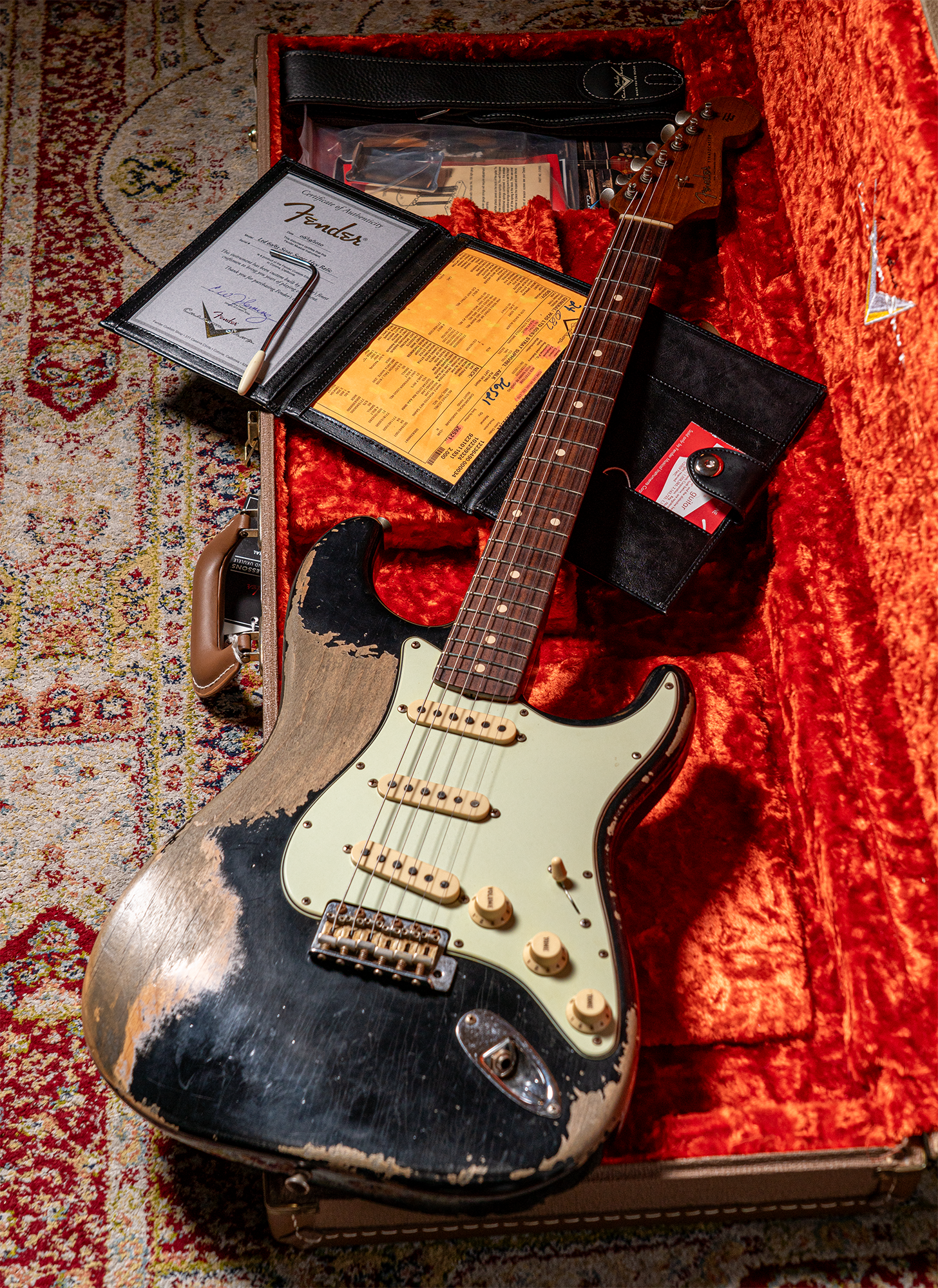 2020 Fender Custom Shop Limited Edition 60/63 Strat Super Heavy Relic Black